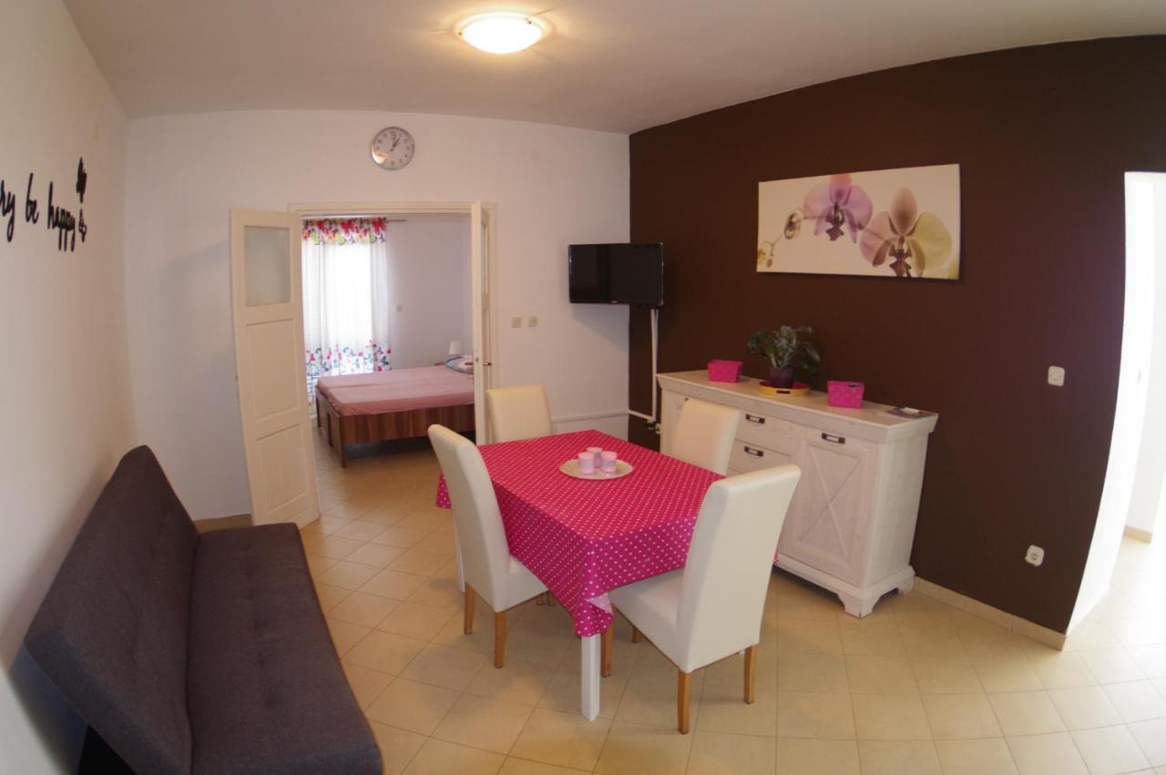 Holiday Apartments In House Sanja Rakalj Экстерьер фото